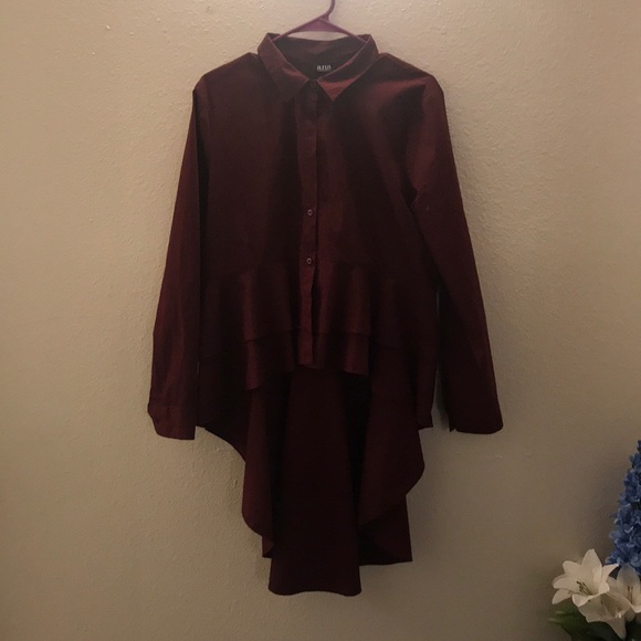 Hi Low Burgundy Long Steve Button Up - Picture 1 of 3